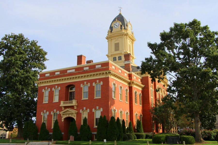 Old Monroe Courthouse. Beckycafferylepage